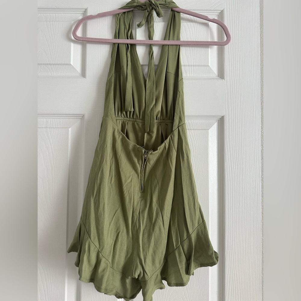 Francesca’s olive green romper - Picture 3 of 6